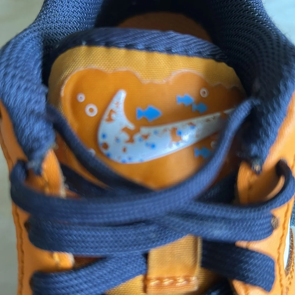 Nike Force 1 Low SE Orange Navy Clown Fish Kids Toddler Boys Size 11C‎